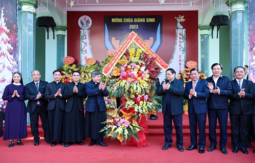 Thủ tướng Chính phủ Phạm Minh Chính chúc mừng Giáng sinh tại Bắc Giang